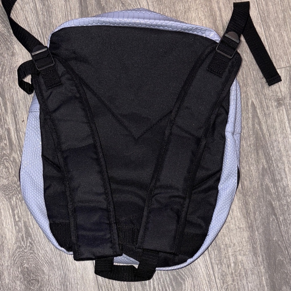 Stylish Blue Textured Backpack - Picture 3 of 3